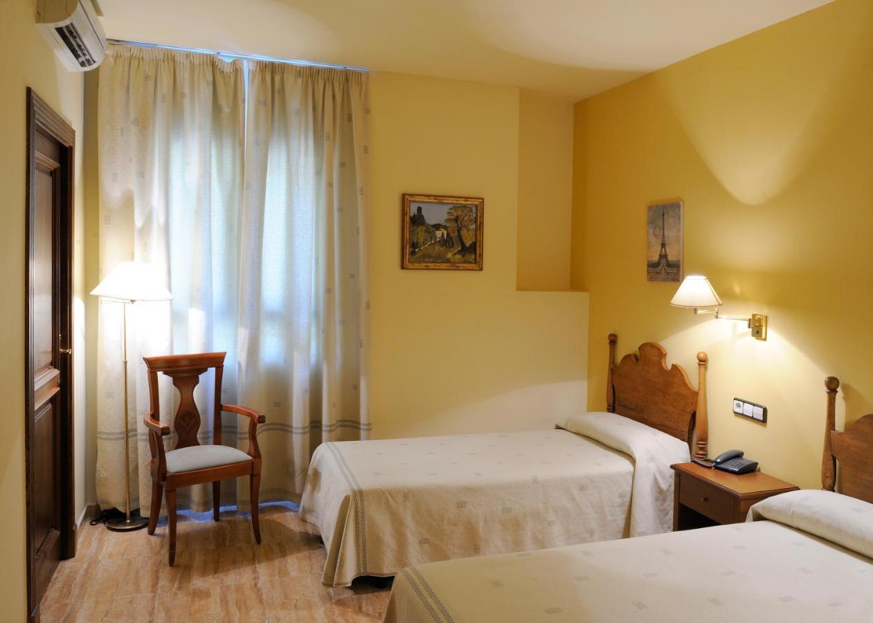 Hotel El Oasis Carchel Стая снимка