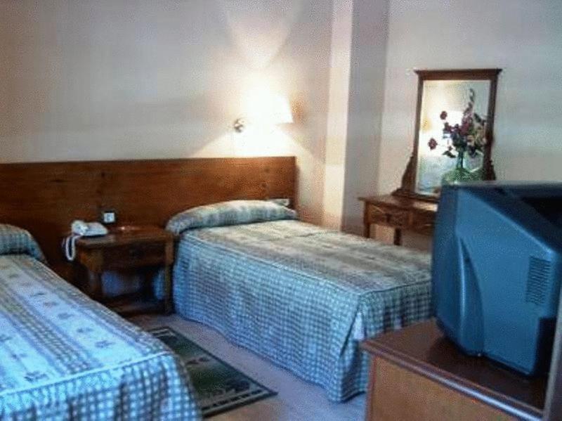 Hotel El Oasis Carchel Стая снимка